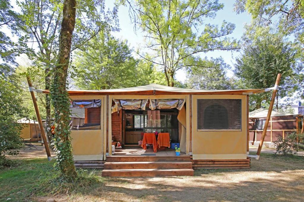 Camping Onlycamp Les Vailhes Lodève Exterior foto