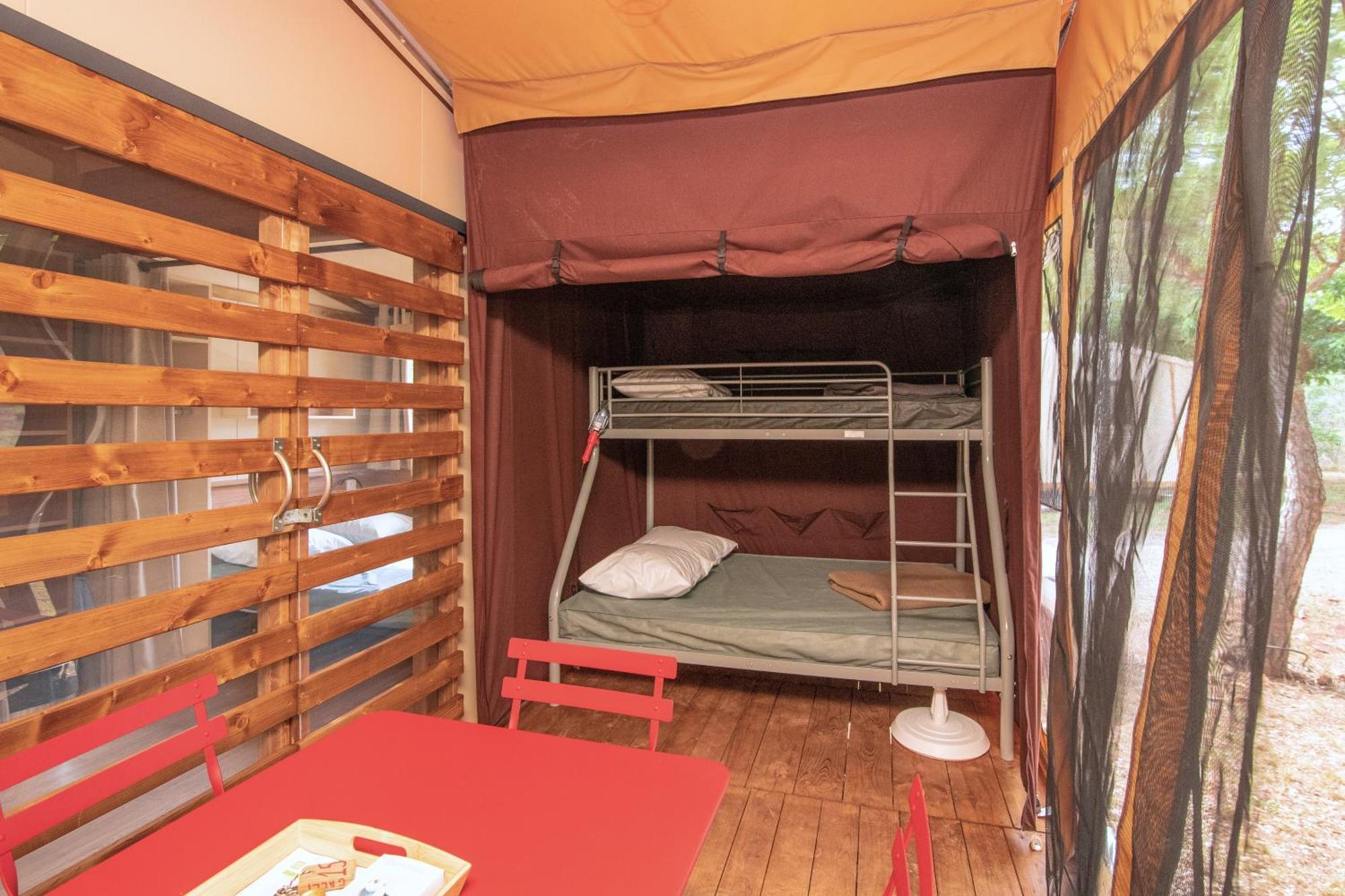 Camping Onlycamp Les Vailhes Lodève Cameră foto